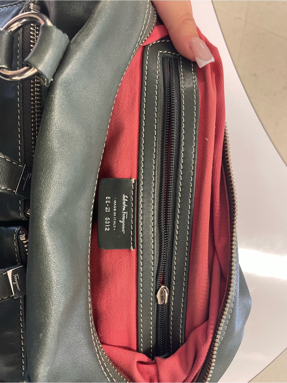 Salvatore Ferragamo Gray/green Leather Shoulder Bag with Red Interior vintage - Picture 1 of 2